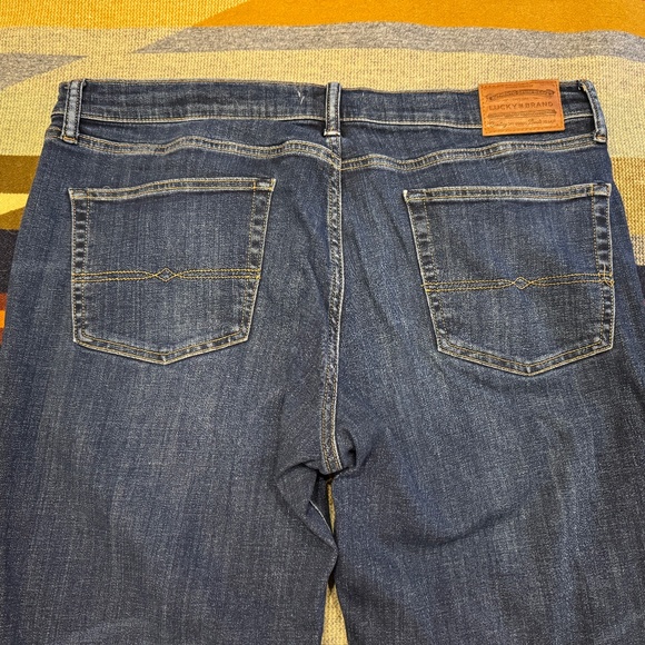 Lucky Brand Men's Easy Rider Boot Cut Jeans. 38x32 - Picture 3 of 8
